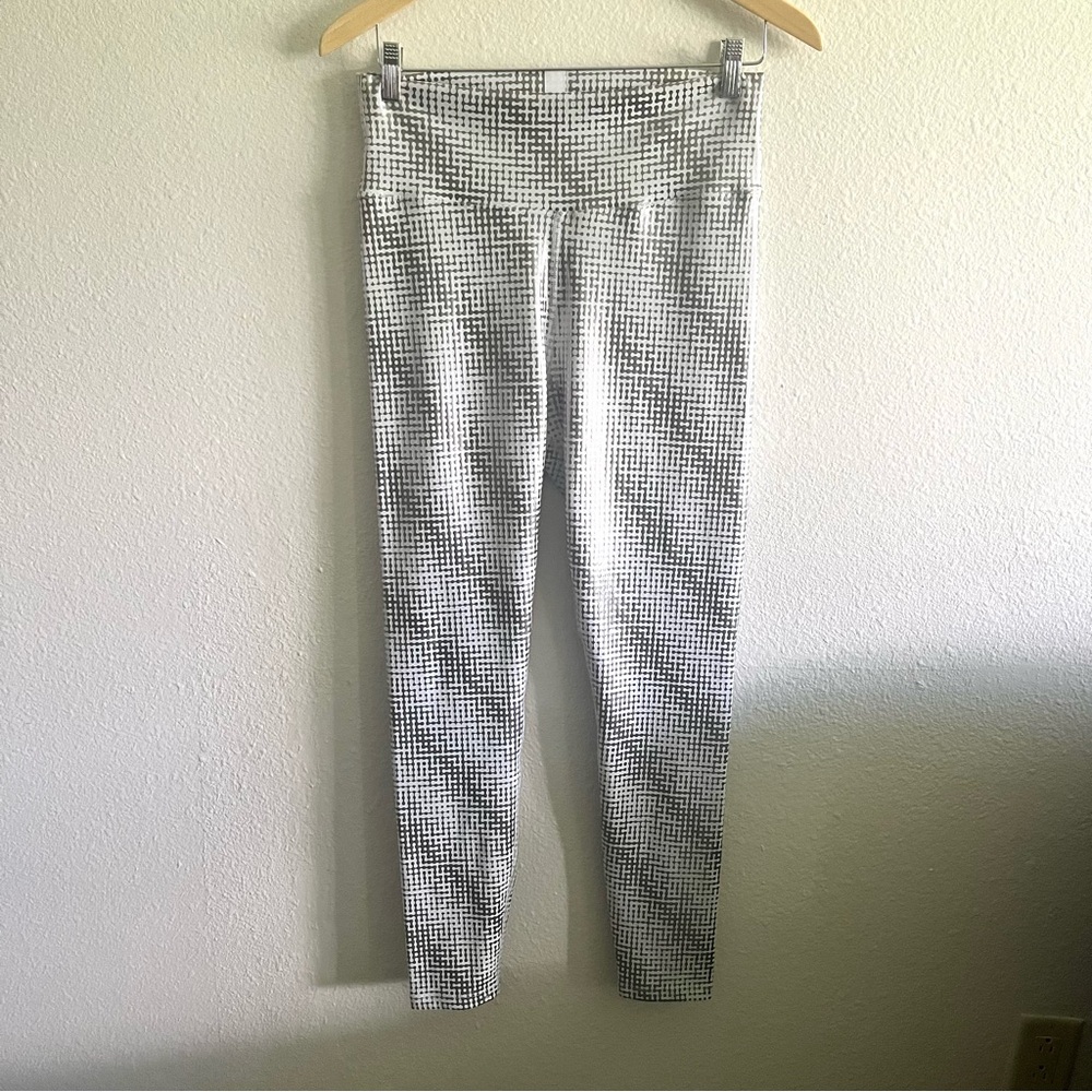 PELOTON Show Up Foil Printed Leggings XL